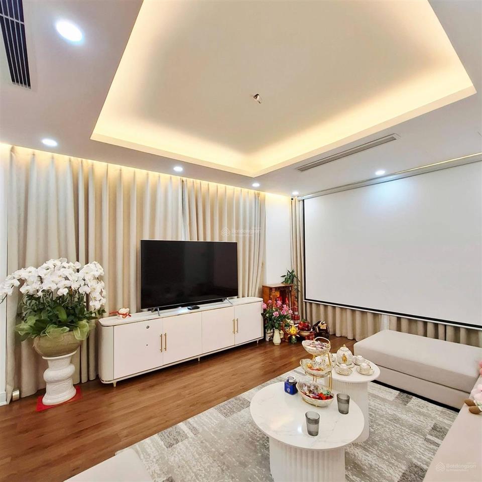 Bán nhà riêng hoàng quốc việt 88m2, góc 03 thoáng, 03 ô tô tránh, thang máy, kinh doanh, full đồ.