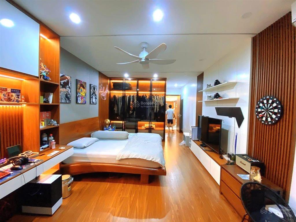 Phân lô 3 ô tô tránh phố hoàng quốc việt 84m2, góc 03 thoáng, thang máy, kinh doanh, full đồ