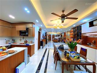 Phân lô 3 ô tô tránh phố hoàng quốc việt 84m2, góc 03 thoáng, thang máy, kinh doanh, full đồ.