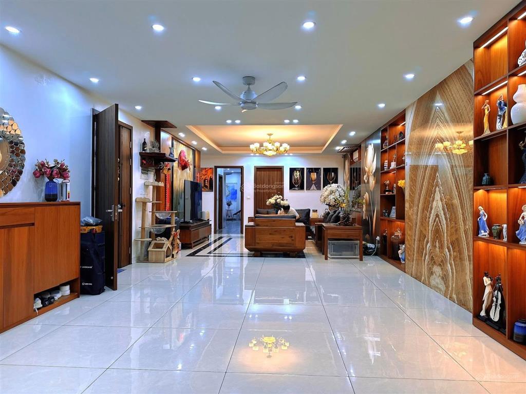 Phân lô 3 ô tô tránh phố hoàng quốc việt 84m2, góc 03 thoáng, thang máy, kinh doanh, full đồ