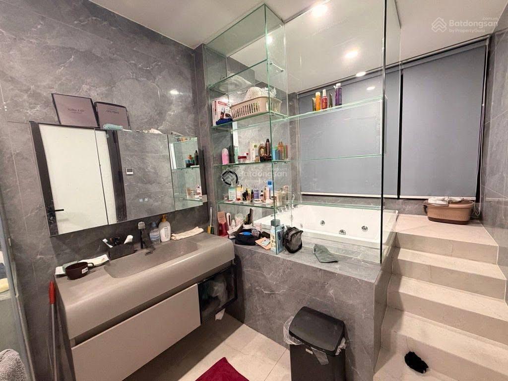 Nhà riêng hoàng quốc việt 85m2, 02 ô tô tránh, góc 03 thoáng, thang máy, kinh doanh, full đồ.