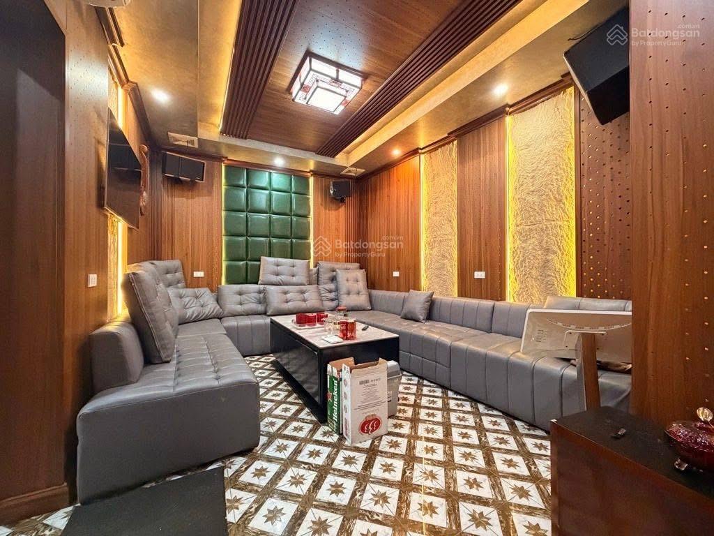 Nhà riêng hoàng quốc việt 85m2, 02 ô tô tránh, góc 03 thoáng, thang máy, kinh doanh, full đồ.