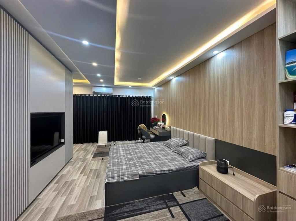 Phân lô hoàng quốc việt 85,6m2, góc 03 thoáng, 03 ô tô tránh, thang máy, kinh doanh, full đồ.