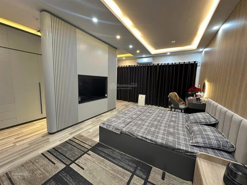 Phân lô hoàng quốc việt 85,6m2, góc 03 thoáng, 03 ô tô tránh, thang máy, kinh doanh, full đồ.