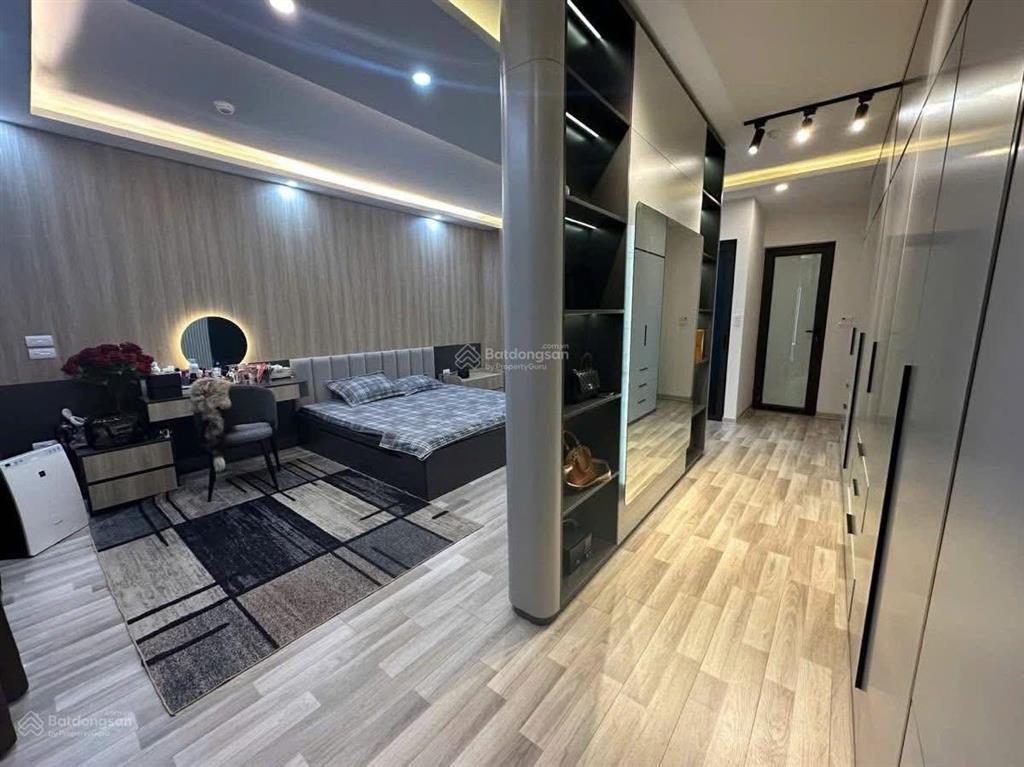Phân lô hoàng quốc việt 85,6m2, góc 03 thoáng, 03 ô tô tránh, thang máy, kinh doanh, full đồ.