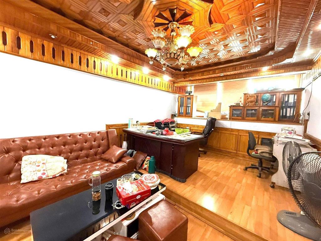 Bán nhà riêng hoàng quốc việt 86m2, 05 ô tô đỗ, 02 thoáng, thang máy, kinh doanh, full đồ.