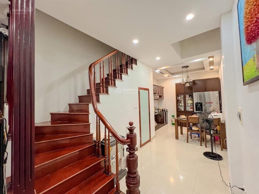 Bán nhà riêng 3 thoáng cạnh goldmark hồ tùng mậu 42m2, ngõ thông kinh doanh, ô tô, full đồ, 8,16 tỷ