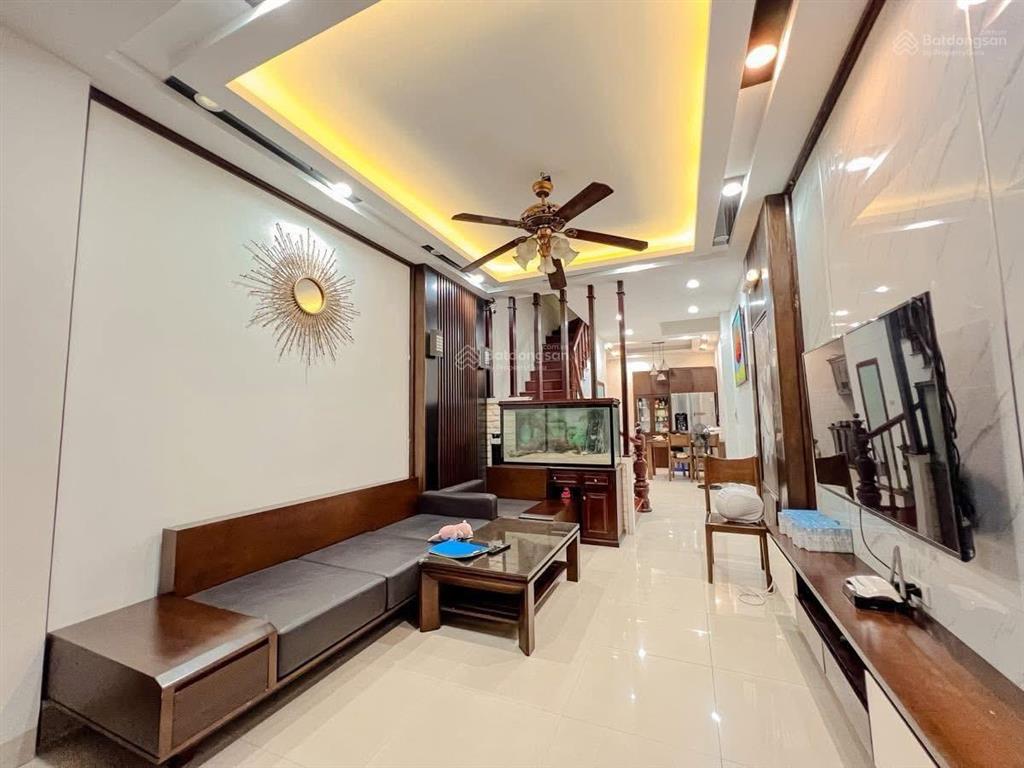 Bán nhà riêng 3 thoáng cạnh goldmark hồ tùng mậu 42m2, ngõ thông kinh doanh, ô tô, full đồ, 8,16 tỷ