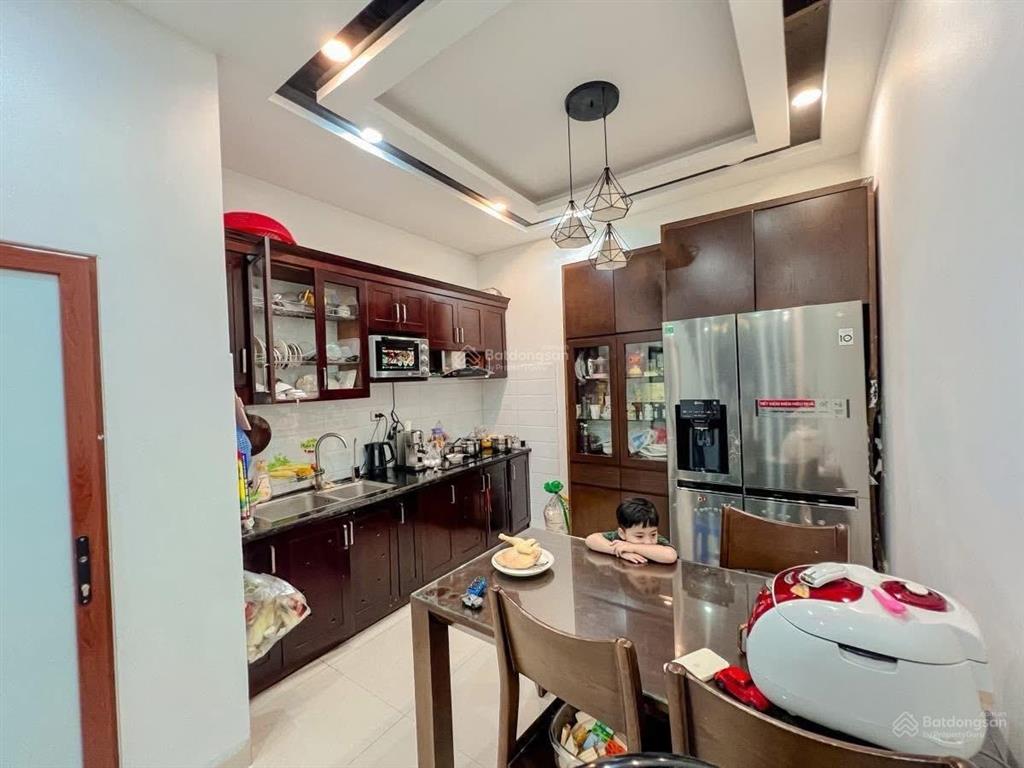Bán nhà riêng 3 thoáng cạnh goldmark hồ tùng mậu 42m2, ngõ thông kinh doanh, ô tô, full đồ, 8,16 tỷ