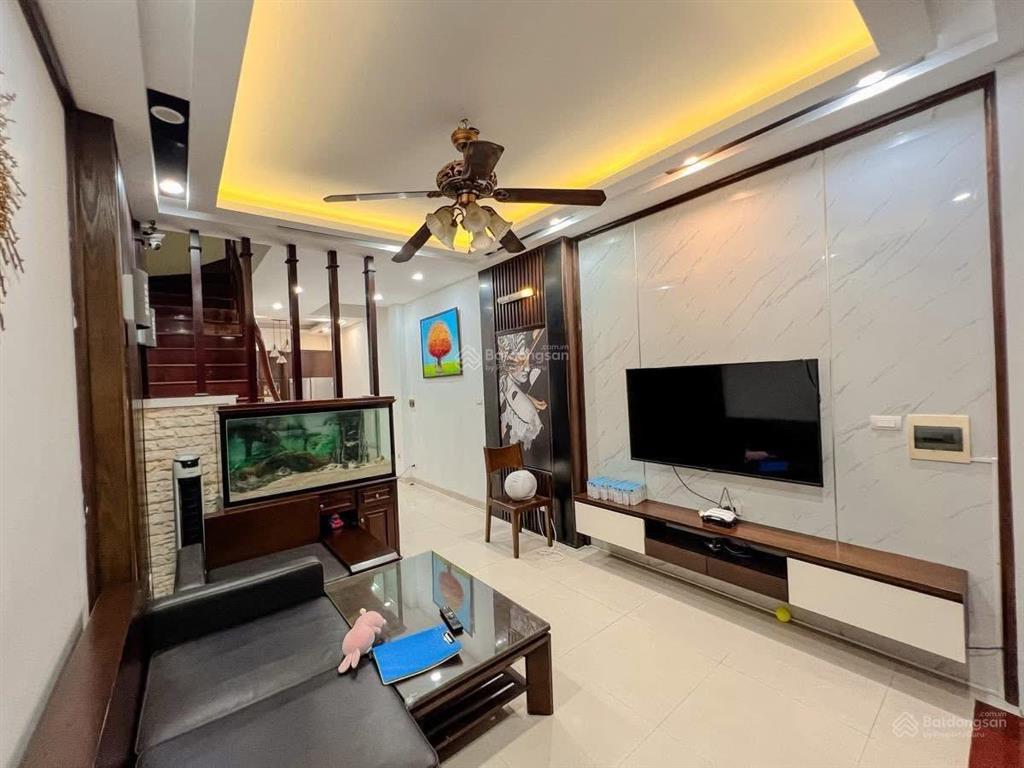 Bán nhà riêng 3 thoáng cạnh goldmark hồ tùng mậu 42m2, ngõ thông kinh doanh, ô tô, full đồ, 8,16 tỷ