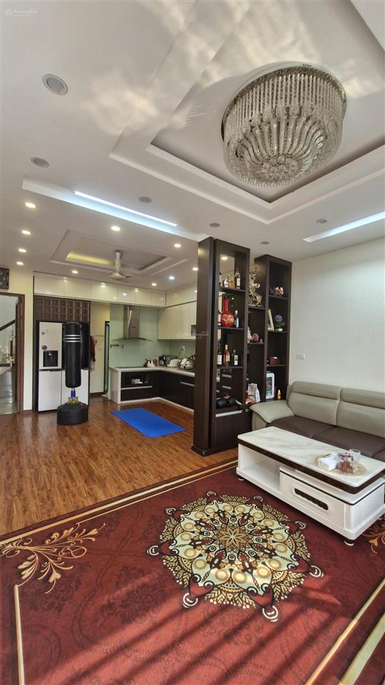 Bán mặt phố linh lang đào tấn 6 tầng thang máy 83m2, lô góc giá chỉ hơn 500tr/m2