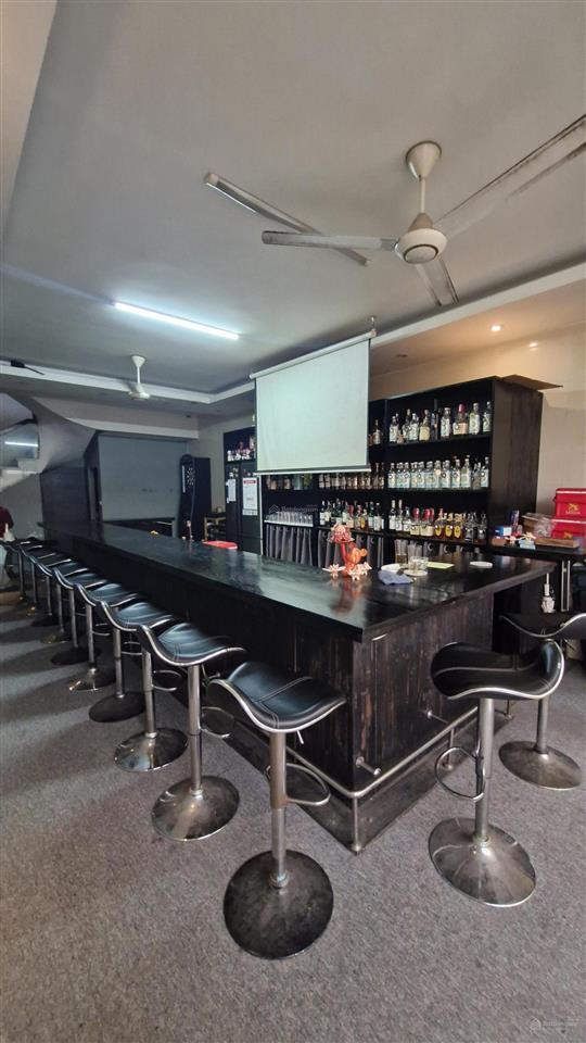 Bán mặt phố linh lang đào tấn 6 tầng thang máy 83m2, lô góc giá chỉ hơn 500tr/m2