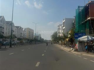 Chính chủ bán gấp nhà mt dương quảng hàm p5 gv dt 5.5x16m vuông vức giá 26 tỷ  0937 405 ***