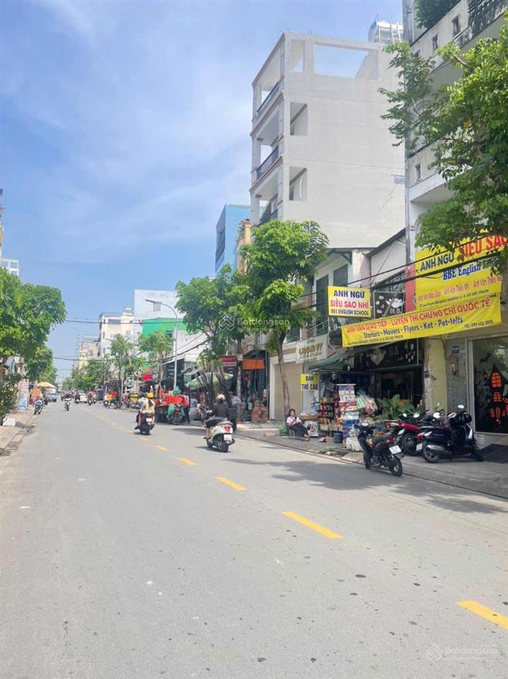 Chủ bán gấp nhà mt gần chợ phạm văn bạch p12 gv dt 9x18m giá 25.9 tỷ thương lượng