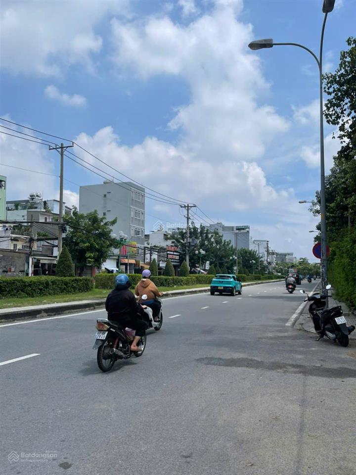 Bán nhà mt tân sơn, phường 12, quận gò vấp. dt 8x25m cấp 4 khu vực xây hầm 7 lầu giá 25 tỷ tl