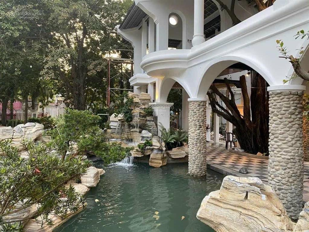 Bán gấp mt siêu rộng khan hiếm 476 dương quảng hàm p6 gv. dt 5116m2 (50 x 100m) giá 420 tỷ