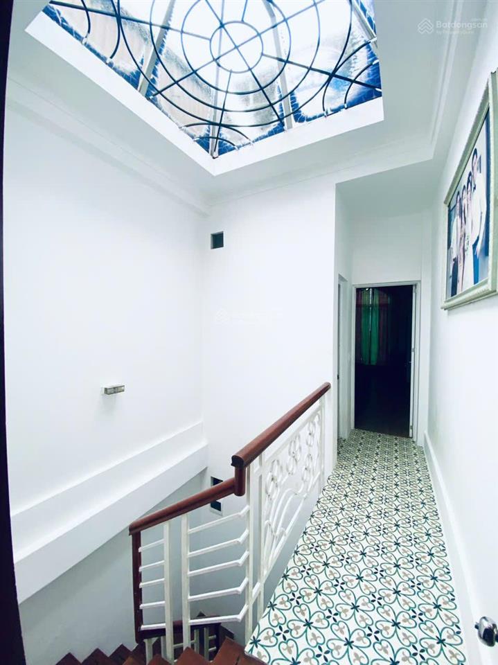 Cho thuê nhà nguyên căn 3 tầng  trong ngõ to lò đúc, hai bà trưng  phù hợp gia đình & kd phòng