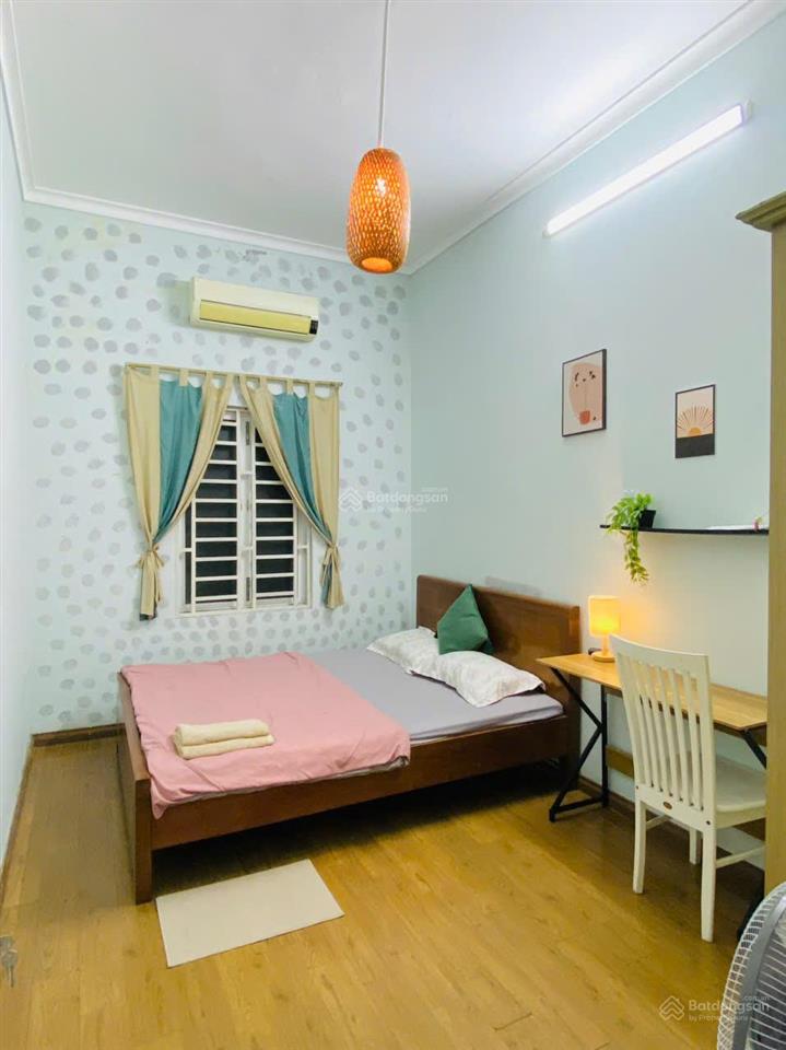 Cho thuê nhà nguyên căn 3 tầng  trong ngõ to lò đúc, hai bà trưng  phù hợp gia đình & kd phòng