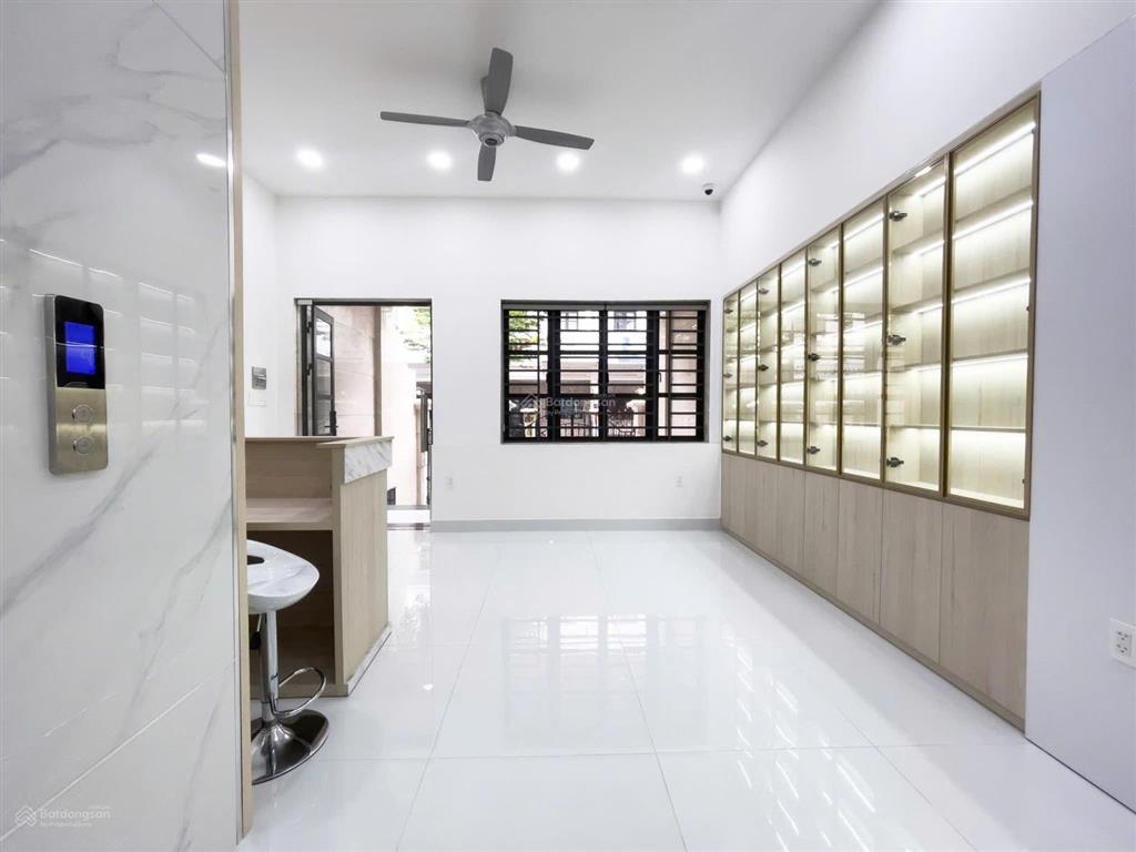 Bán cityland p10 5x20m kết cấu hầm + 4 tầng. nhà mới có thang máy. chỉ 24 tỷ tl