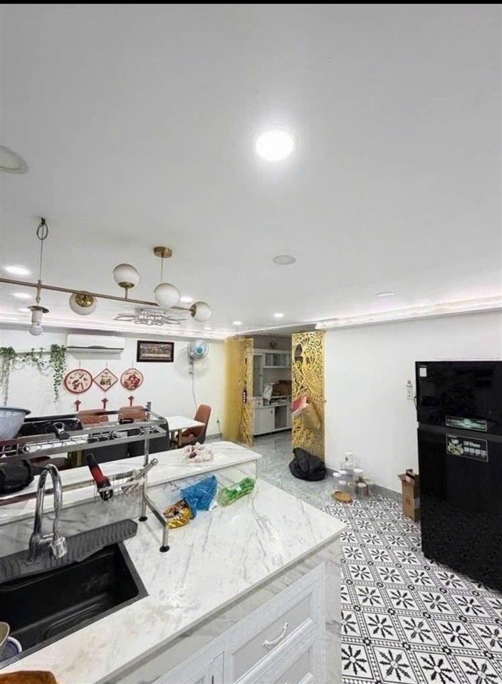 Hxh nguyễn kiệm p3 dt 5x20m nở hậu 7m 1 trệt lửng 2 lầu st giá tốt 12.3 tỷ