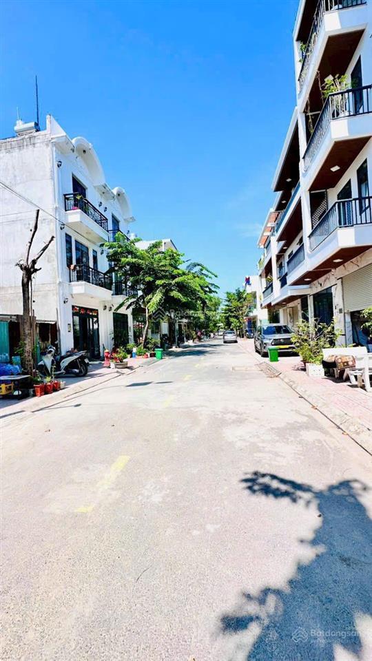Bán đất khu osaka tx52  dt 4,5x11m. giá bán 3,65 tỷ tl