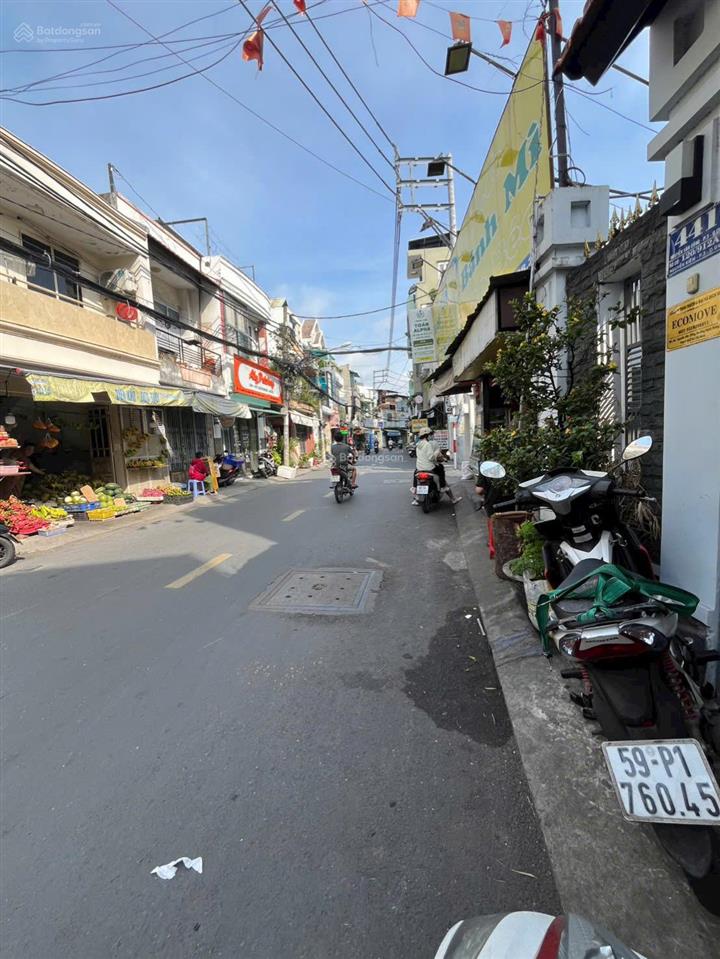 Mặt tiền nguyễn văn công 4.8x17m nhà c4, giá chỉ 9.9 tỷ