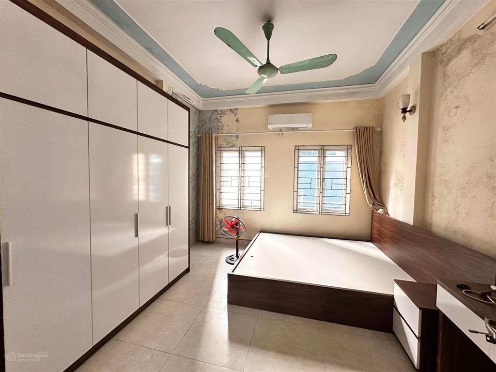 Bán nhà phường khương trung, thanh xuân  46m2x5t  vf3 đỗ cựa 2 mặt thoáng giá đầu tư 7,7 tỷ