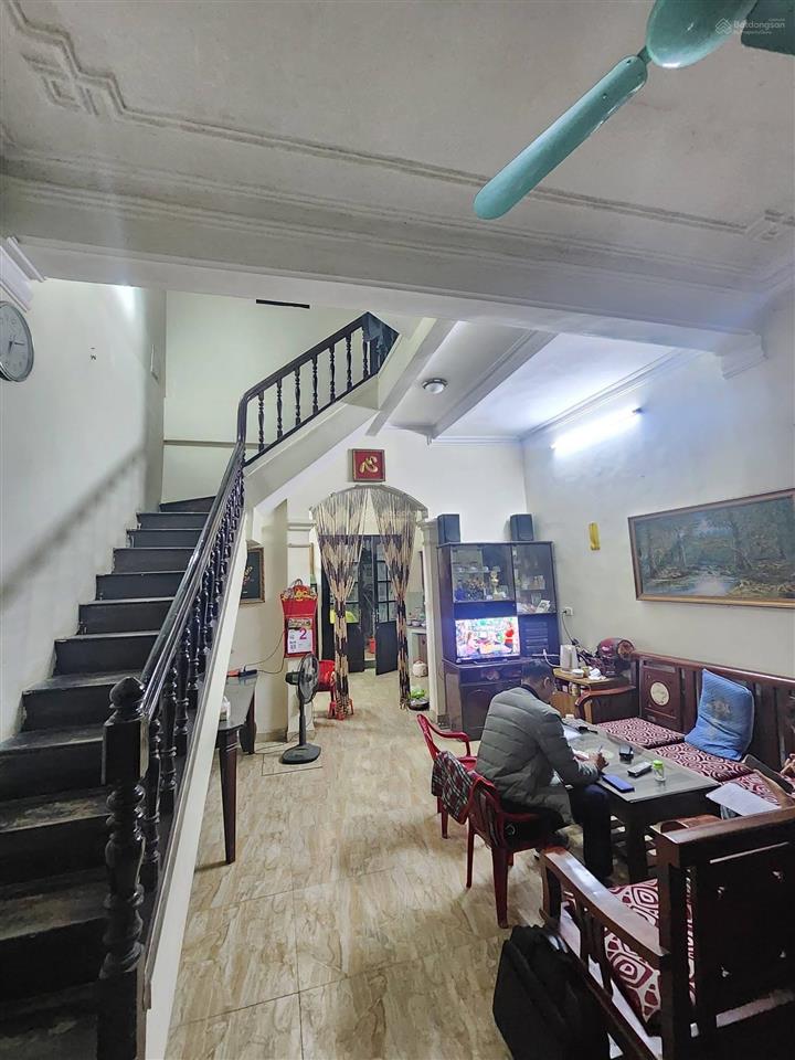 Hoàng quốc việt  56m²  ngõ ô tô tránh  20m ra mặt phố  giá đầu tư 15 tỷ