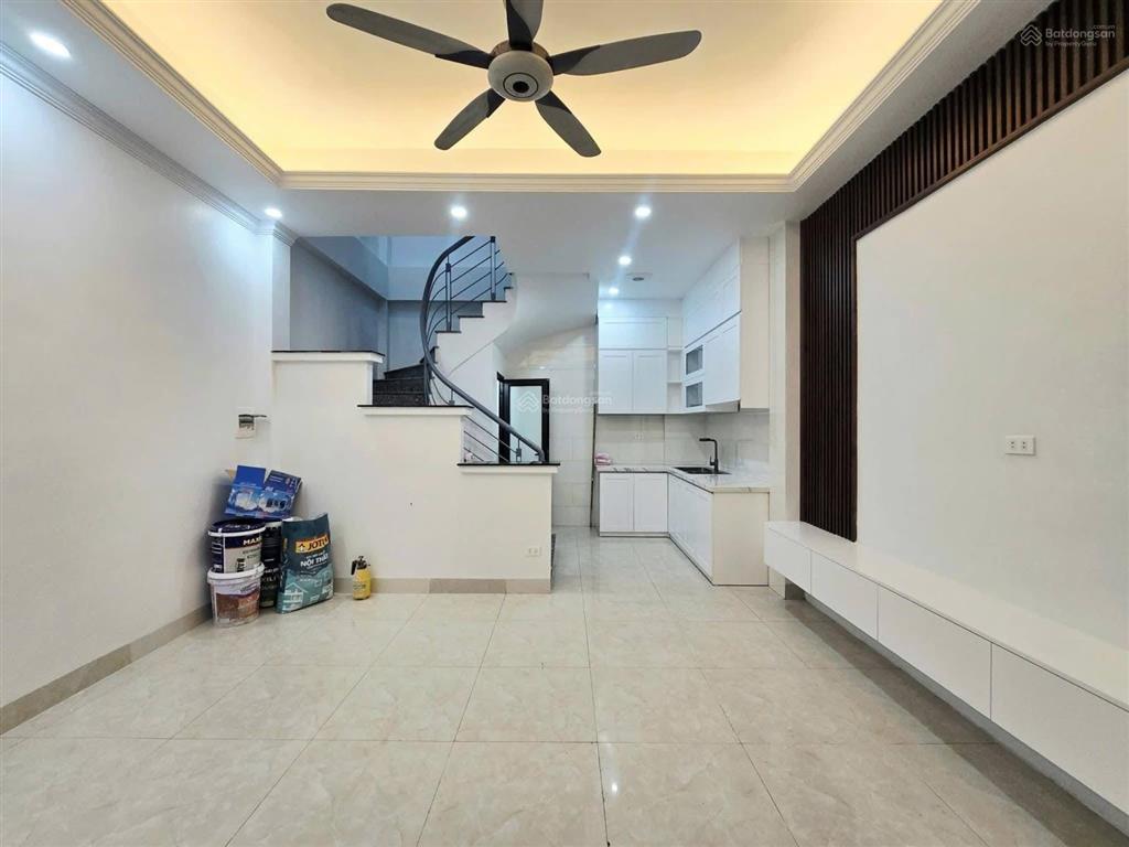 Vũ tông phan, thanh xuân  41m2x5t  10m ra oto  nhà đẹp, nở hậu  7,35 tỷ