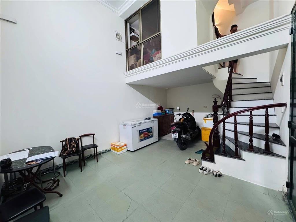 Dương văn bé, hbt  32m2x2t  giá hiếm  lô góc  vị trí đẹp  k quy hoạch  4,55 tỷ