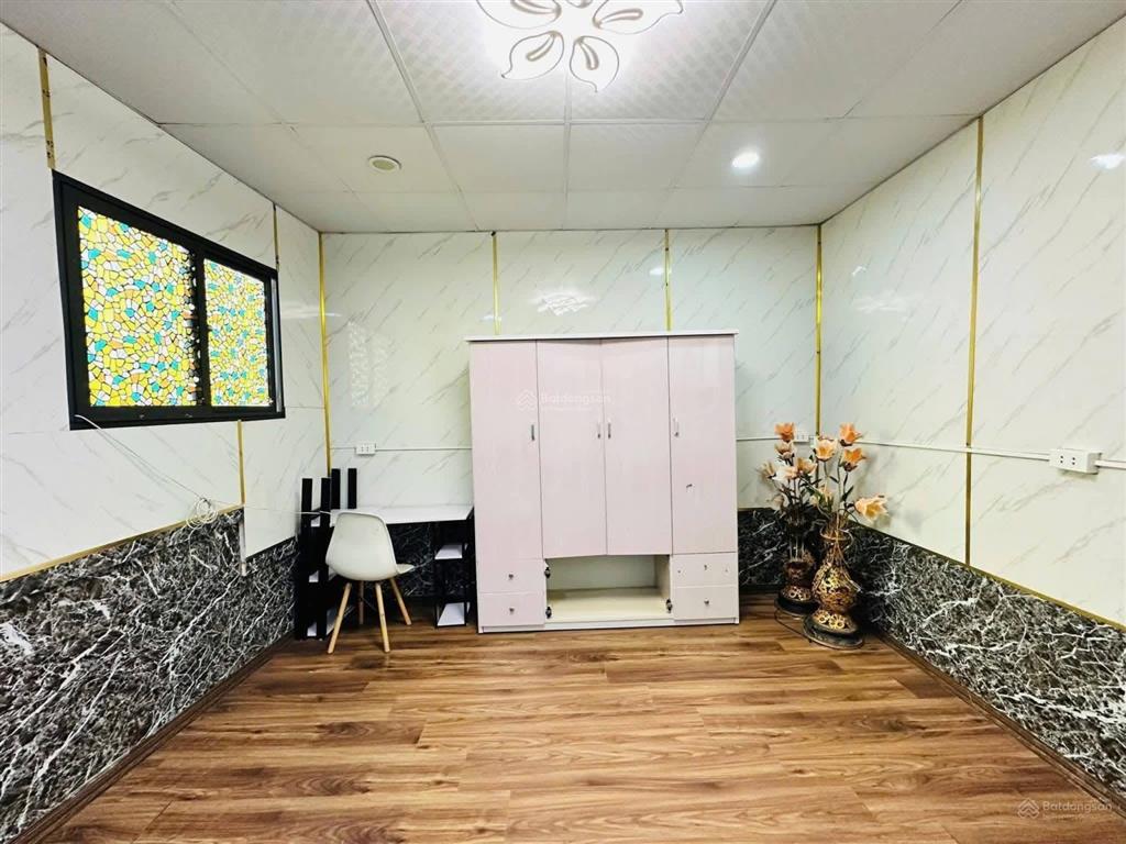 Bán nhà phố vĩnh tuy, hbt  32m2x2t  lô góc, gần phố  giá đầu tư  4,5 tỷ