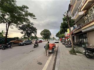 Bán nhà phố cổ linh  115m2x7t thang máy  oto tránh,kinh doanh,làm văn phòng  giá hợp lý 38 tỷ