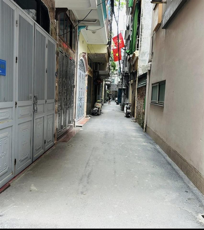 Cần bán gấp nhà xã đàn, đống đa  34m x 5t, lô góc  15m ra phố  nhà chắc chắn  giá rẻ 7.1 tỷ