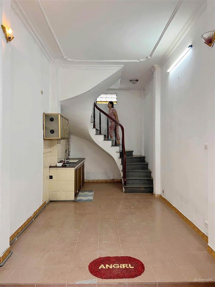 Bán nhà phố trần đại nghĩa, hai bà trưng  18m2x4t, lô góc  10m ra mặt phố  sổ vuông a4  3,9 tỷ