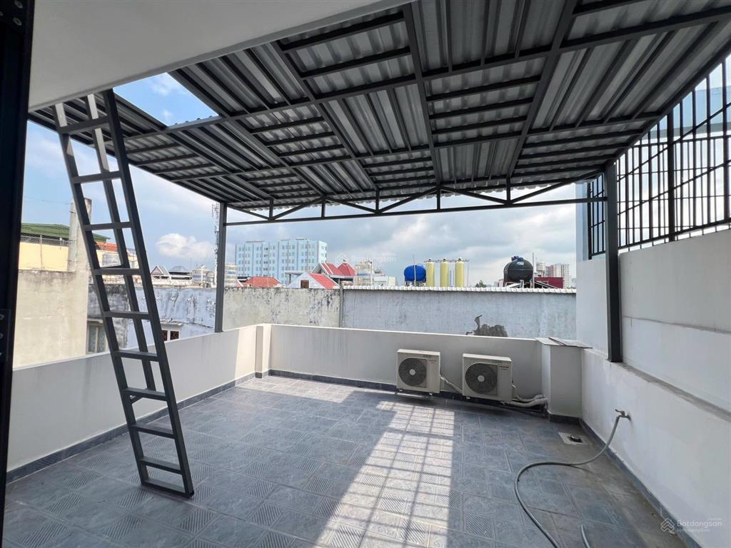 Bán nhà mặt tiền nhìn ra công viên khu an dương vương p16 q8 bến phú định
