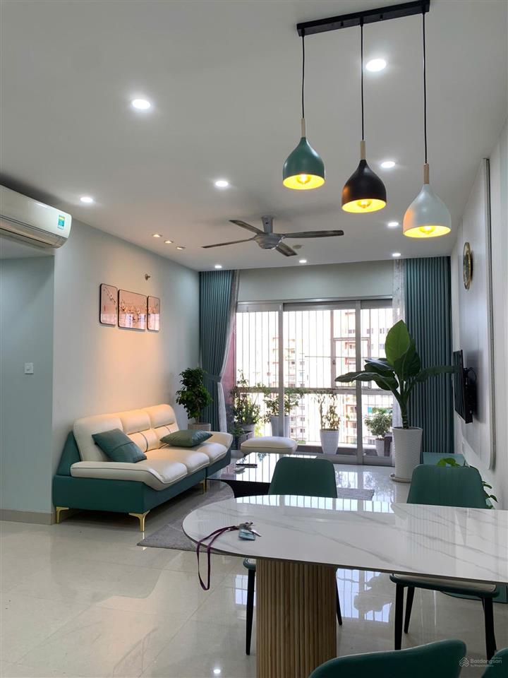 Bán căn hộ 3pn 2wc tại ruby  celadon city, 5,5 tỷ, 84m2 có ban công, giá ưu đãi hàng hiếm tại