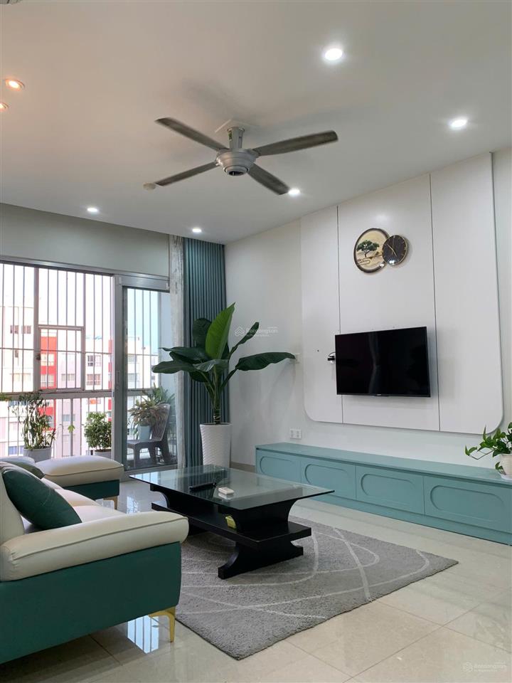 Bán căn hộ 3pn 2wc tại ruby  celadon city, 5,5 tỷ, 84m2 có ban công, giá ưu đãi hàng hiếm tại