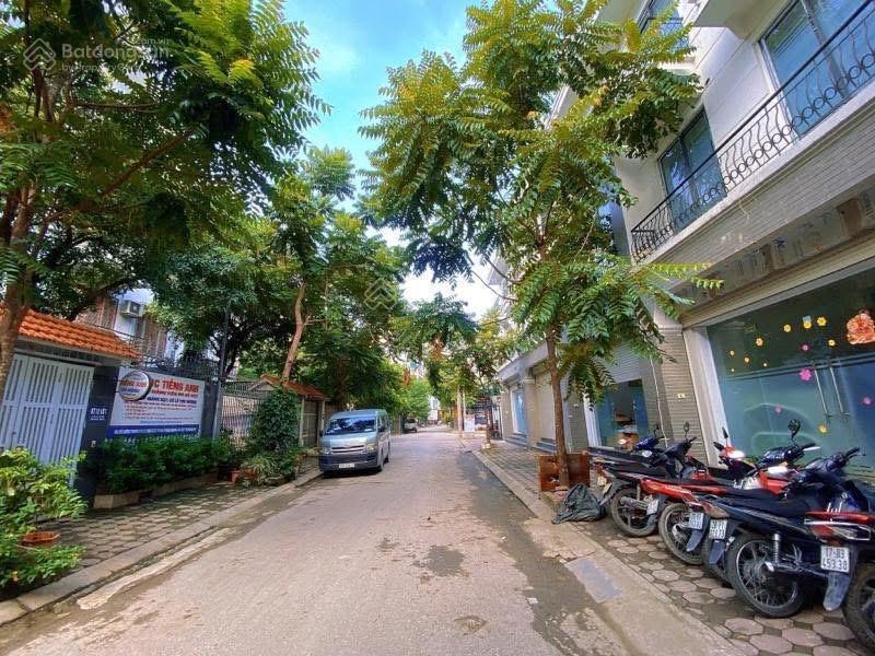 Bán biệt thự 135m2,5 tầng,mt7m tại làng việt kiều châu âu chỉ hơn 30 tỷ