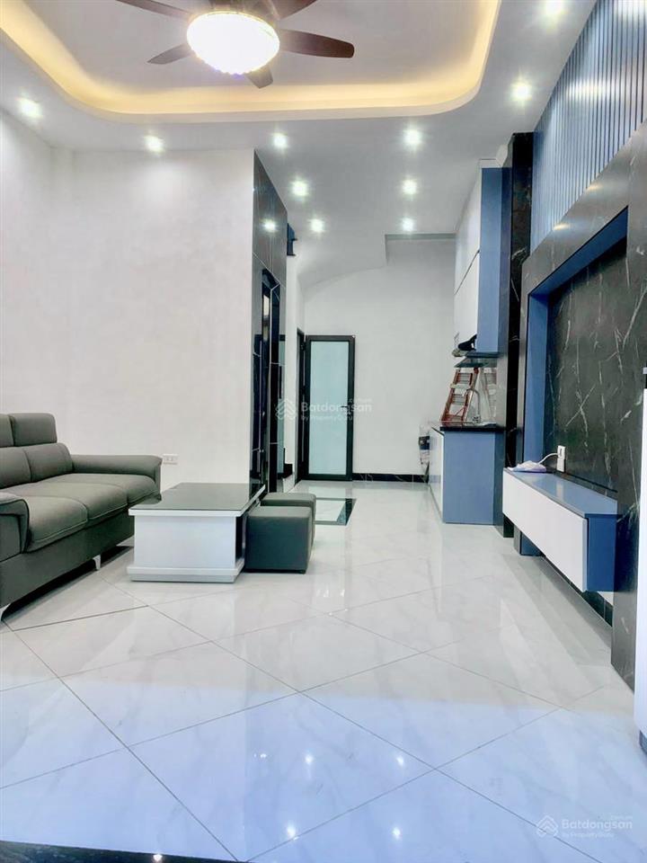 Giá đầu tư! khương đình 36m6 tầng thang máy còn hơn 8 tỷ!