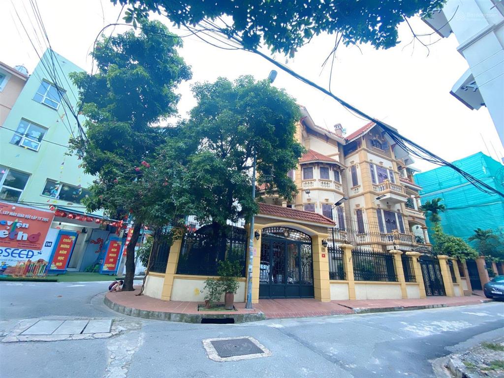 Hiếm có! biệt thự 3 thoáng kđt linh đàm 210m4t hơn 50 tỷhàm cá mập
