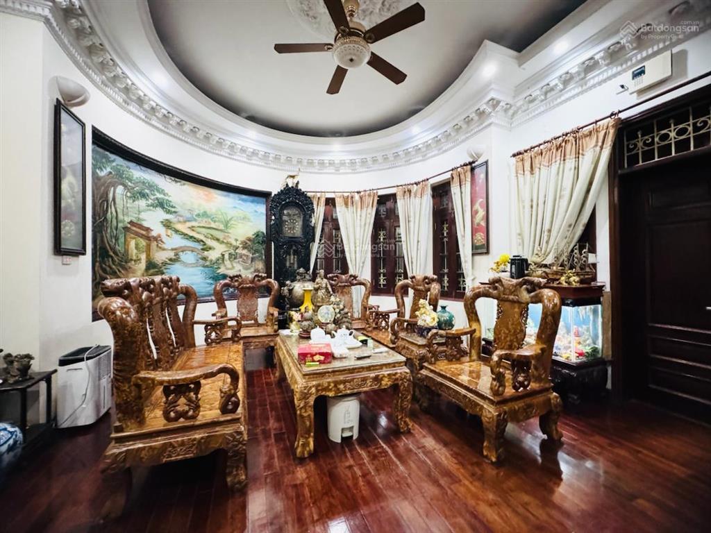 Hiếm có! biệt thự 3 thoáng kđt linh đàm 210m4t hơn 50 tỷhàm cá mập