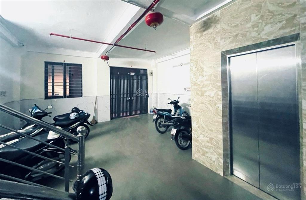 Bán nhà tòa dịch vụ hồ triều khúc 70m8t16p hơn 15 tỷ dòng tiền 75 triệu