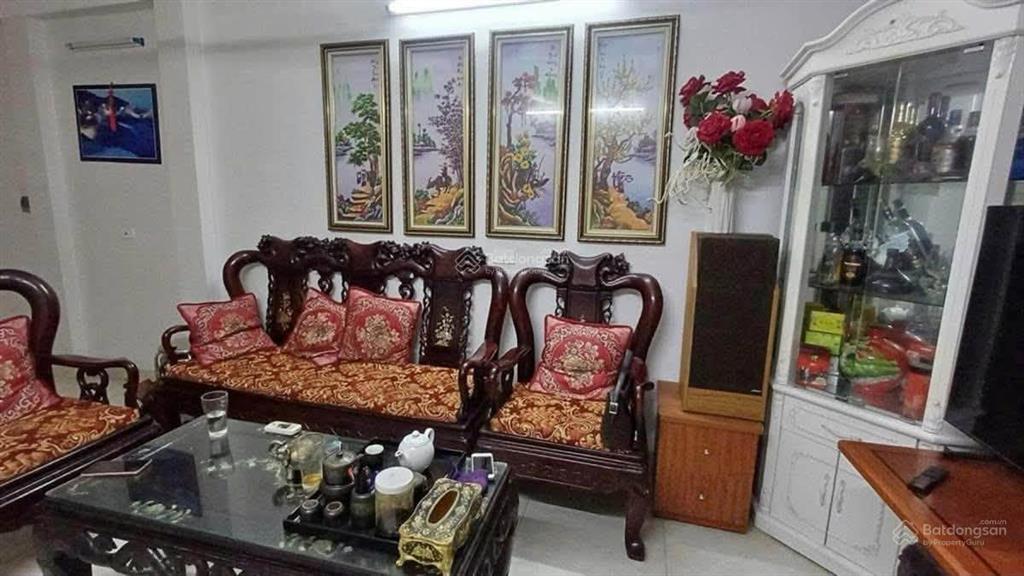 Siêu rẻ! bán nhà giáp nhất 65m,4t chỉ còn 9.5 tỷ, nhà đẹp, gần oto
