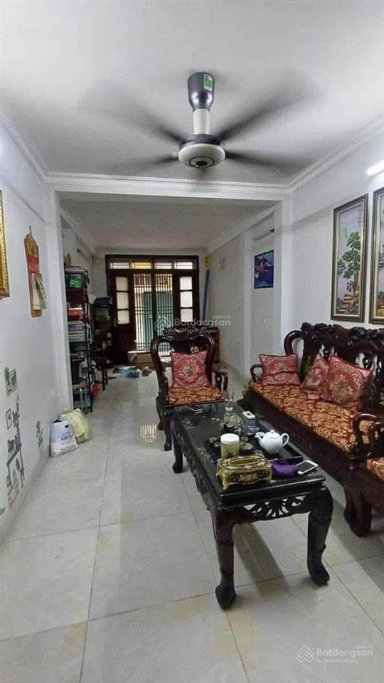 Siêu rẻ! bán nhà giáp nhất 65m,4t chỉ còn 9.5 tỷ, nhà đẹp, gần oto
