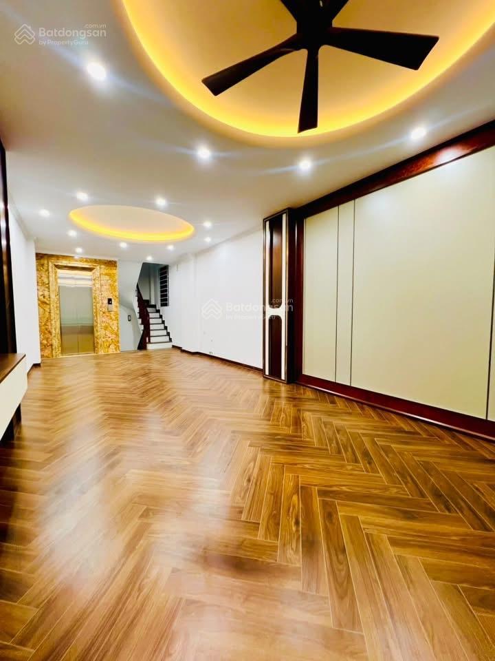 Bán nhà mới phân lô gara ô tô phương mai 50m², 7 tầng, 1 tum chỉ 19,5 tỷ