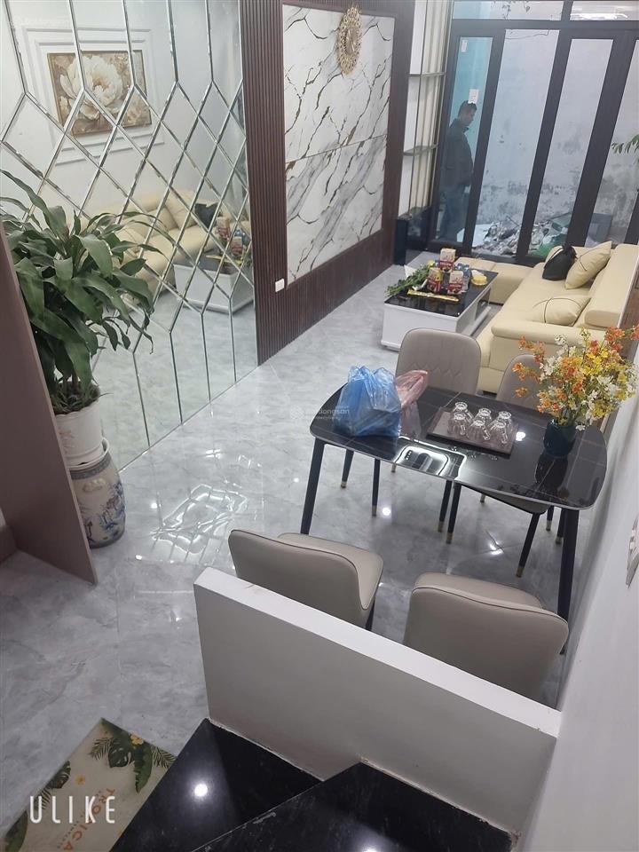 Chính chủ bán nhà trần khát chân 35m², 6 tầng, giá 8,35 tỷ, 8 phòng ngủ, thuê 25 triệu