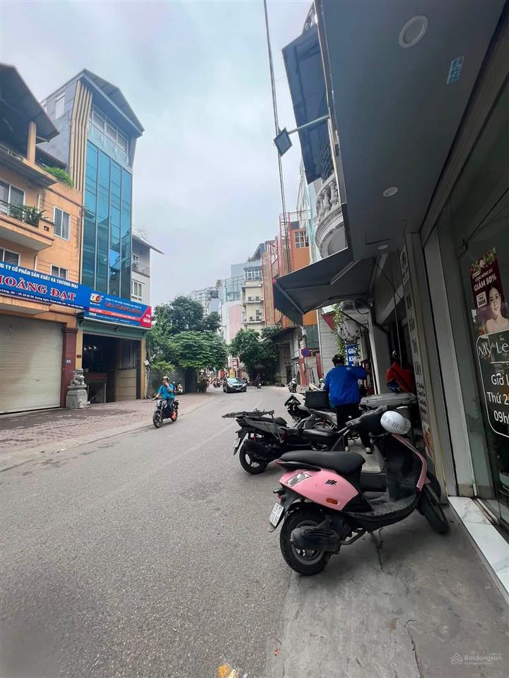 Bán nhà ô tô tránh hoàng ngân 90mmt5m hơn 20 tỷ, kinh doanh, 1 nhà ra phố