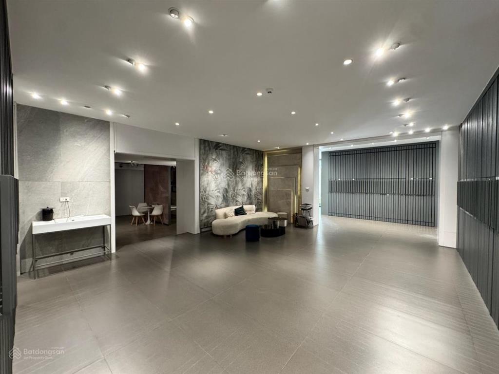 Bán nhà mặt phố nguyễn xiển 300m², mt 16m, giá 100 tỷ, sổ đỏ chính chủ