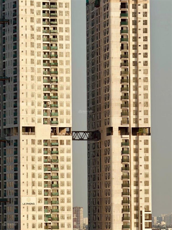 Bán nhanh căn a02 2pn 2wc view đẹp giá 4,05 tỷ bao phí tầng trung.  em 0903 384 ***