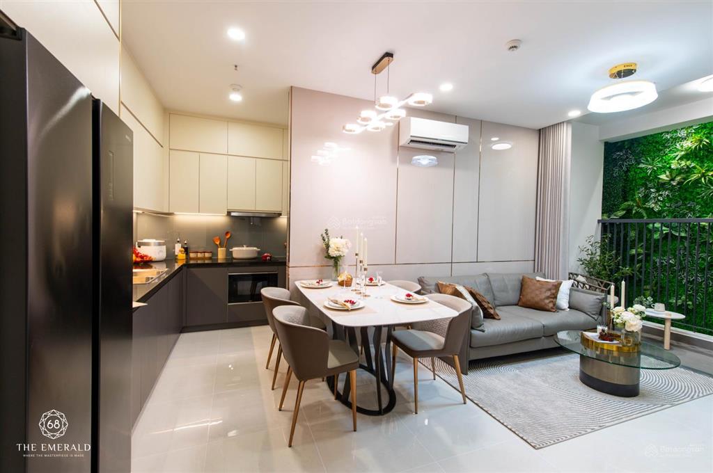 Sở hữu căn hộ a05 2pn2wc giá chỉ 3,66 tỷ (vat và phí sn) vị trí đẹp giá tốt tại the emerald 68